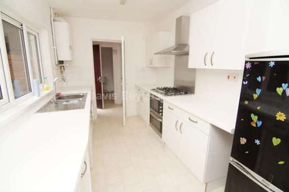 3 Bedroom Terraced h...